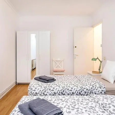 Canela Homes Charming Apartment Barcelona